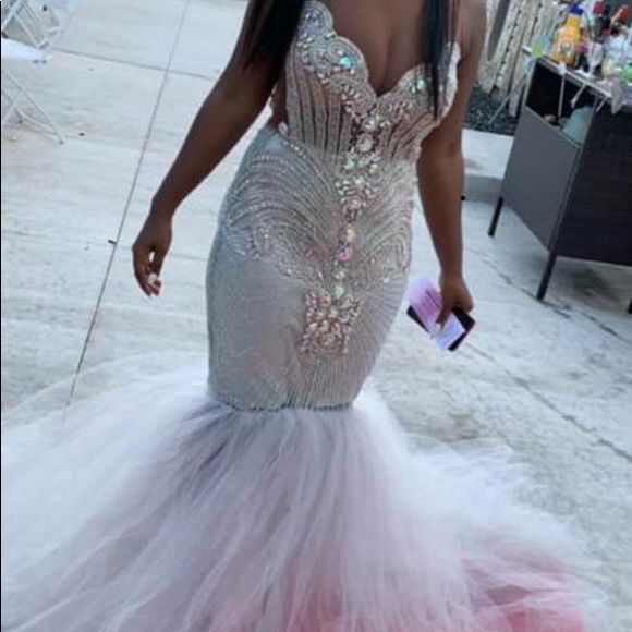 DIAMOND PROM DRESS - Picture 2 of 5